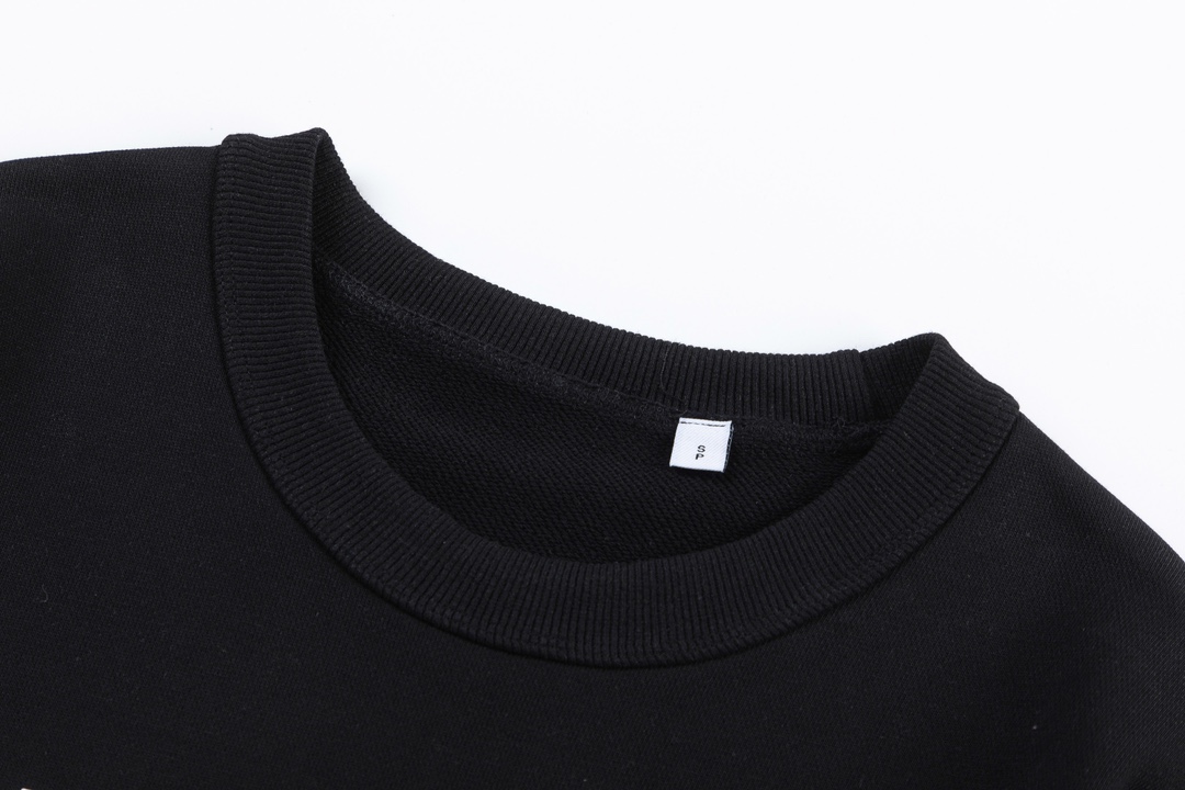 【BURBERRY 公式旗艦店】バーバリー  丸首の衛衣 スウェット ご好評に付き再入荷！