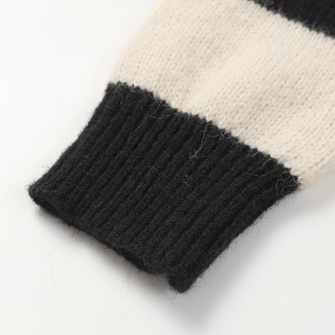 【BALENCIAGA  公式旗艦店】バレンシアガ   セーター好評に付き再入荷！ 241101