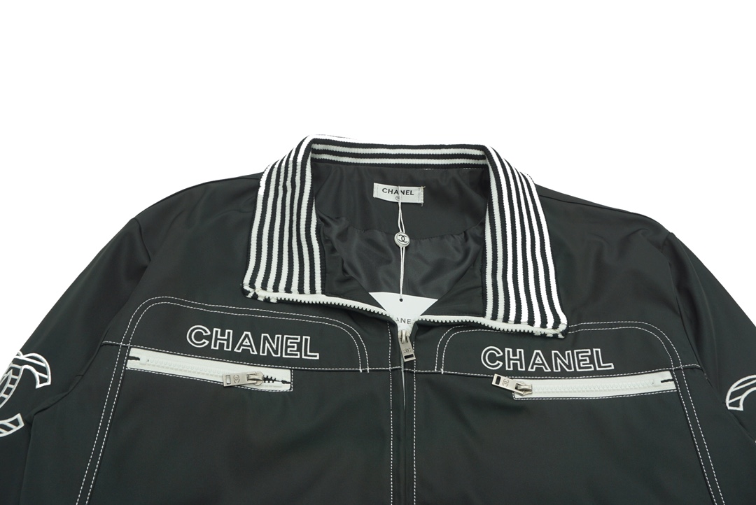 【CHANEL  公式旗艦店】シャネル  ジャケット着好評に付き再入荷！
