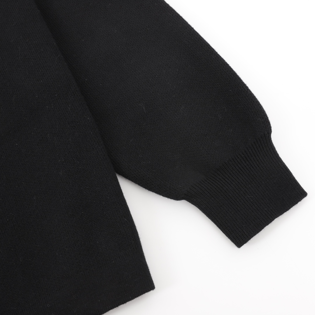 【LOEWE  公式旗艦店】ロエベ セーター好評に付き再入荷！ 241031