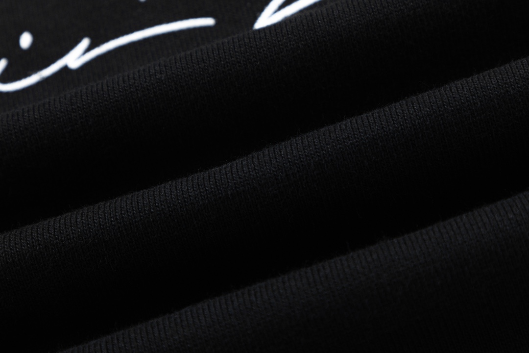 LV【LOUIS VUITTON  公式旗艦店】ルイヴィトン 丸首の衛衣 スウェット ご好評に付き再入荷！ 241121