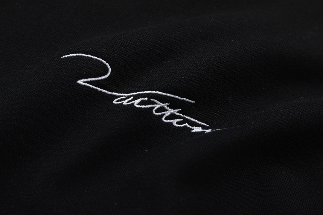 LV【LOUIS VUITTON  公式旗艦店】ルイヴィトン 丸首の衛衣 スウェット ご好評に付き再入荷！ 241121