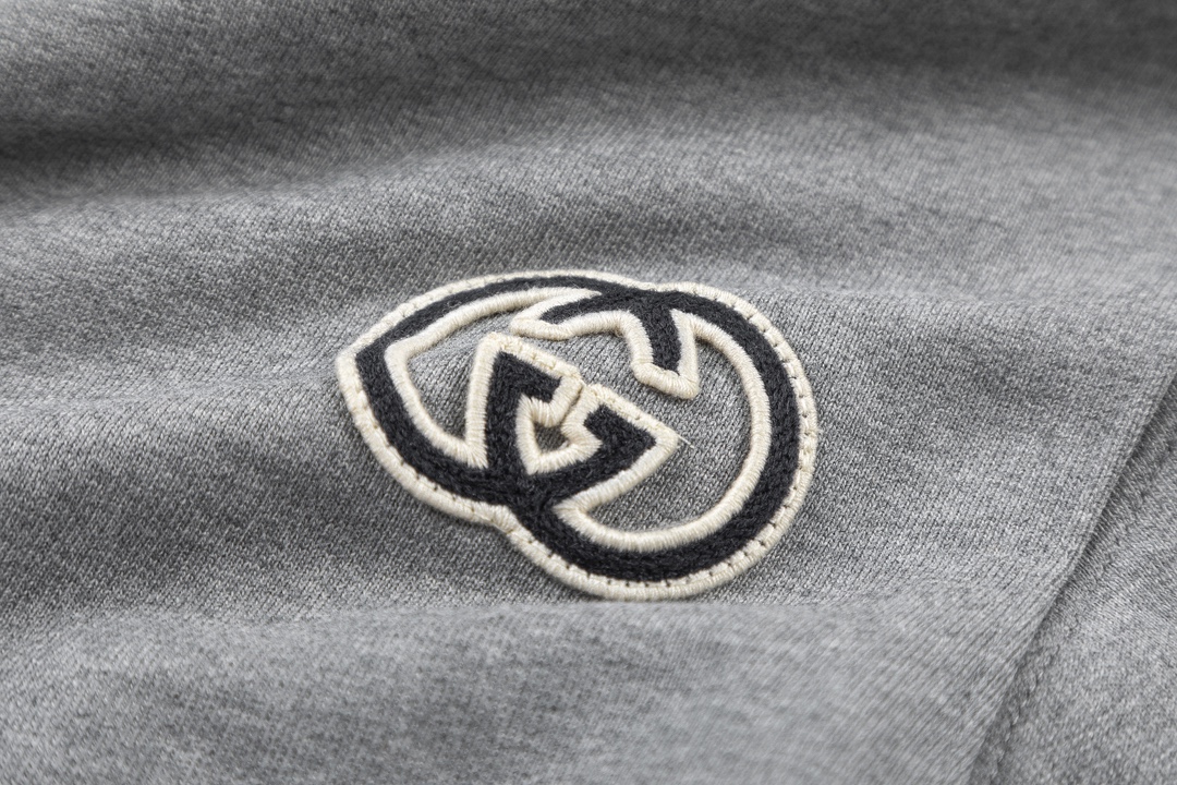 【GUCCI  公式旗艦店】グッチ  パーカー  スウェットご好評に付き再入荷 240805