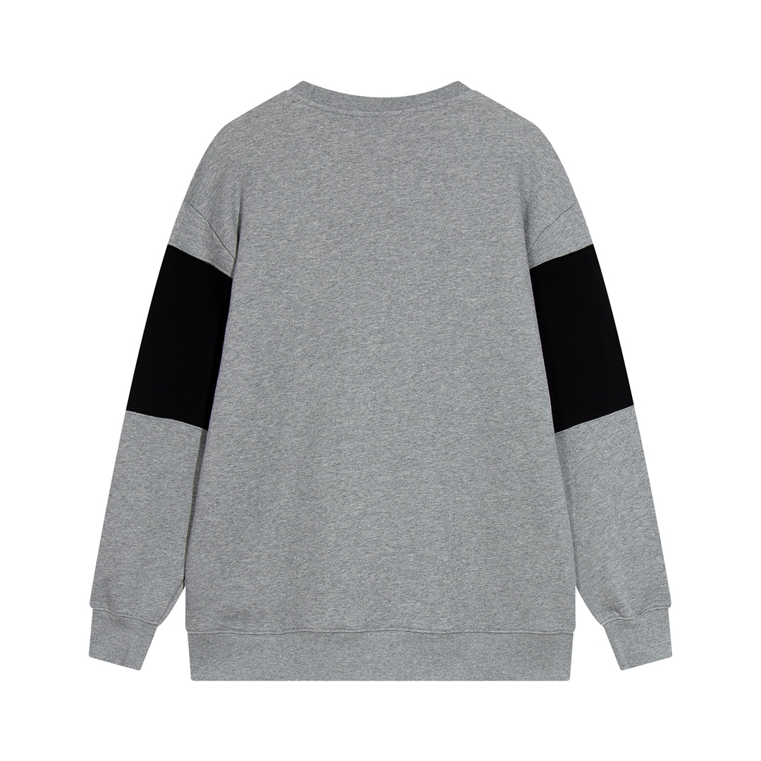 【GUCCI  公式旗艦店】グッチ  丸首の衛衣 スウェットご好評に付き再入荷！