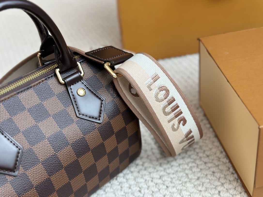 【LOUIS VUITTON 公式 旗艦店】ルイヴィトン  ハンドバッグ 当日出荷 好評に付き再入荷！24*25CM