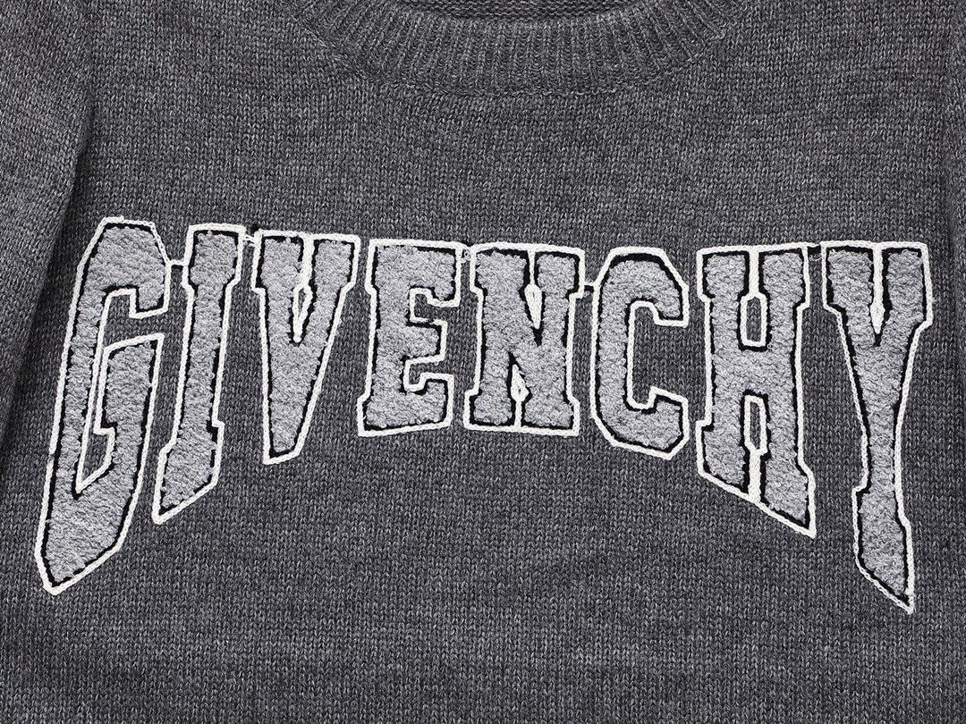 【GIVENCHY   公式旗艦店】ジバンシー  セーター好評に付き再入荷！ 241031