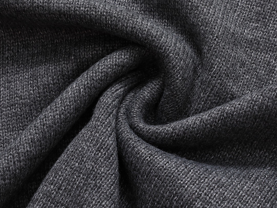 【GIVENCHY   公式旗艦店】ジバンシー  セーター好評に付き再入荷！ 241031