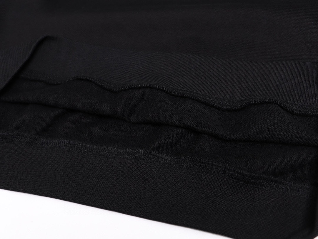 【LOUIS VUITTON  公式旗艦店】ルイヴィトン 丸首の衛衣 スウェットご好評に付き再入荷！