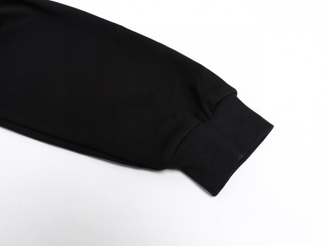 【LOUIS VUITTON  公式旗艦店】ルイヴィトン 丸首の衛衣 スウェットご好評に付き再入荷！