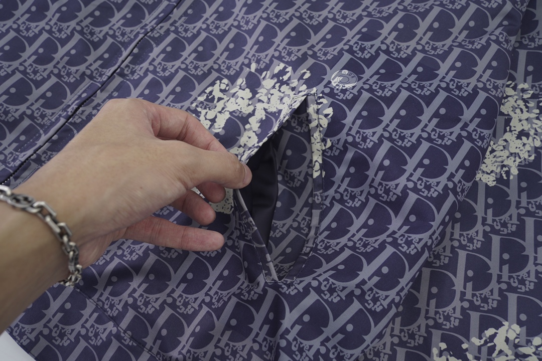 【DIOR  公式旗艦店】ディオール   ジャケット着 好評に付き再入荷！ 240923