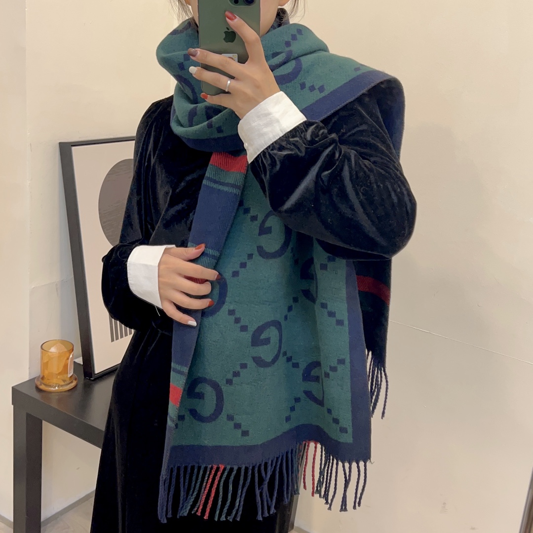 【GUCCI グッチ】スカーフ30*180CM  241108