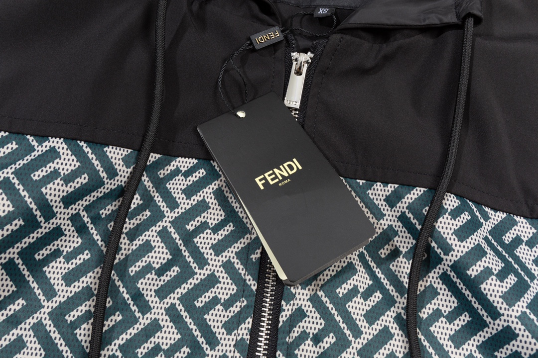 【FENDI】フェンディ ジャケット着ご好評に付き再入荷！240923