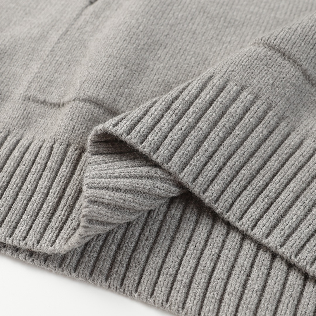 【BALENCIAGA  公式旗艦店】バレンシアガ   セーター好評に付き再入荷！ 241101