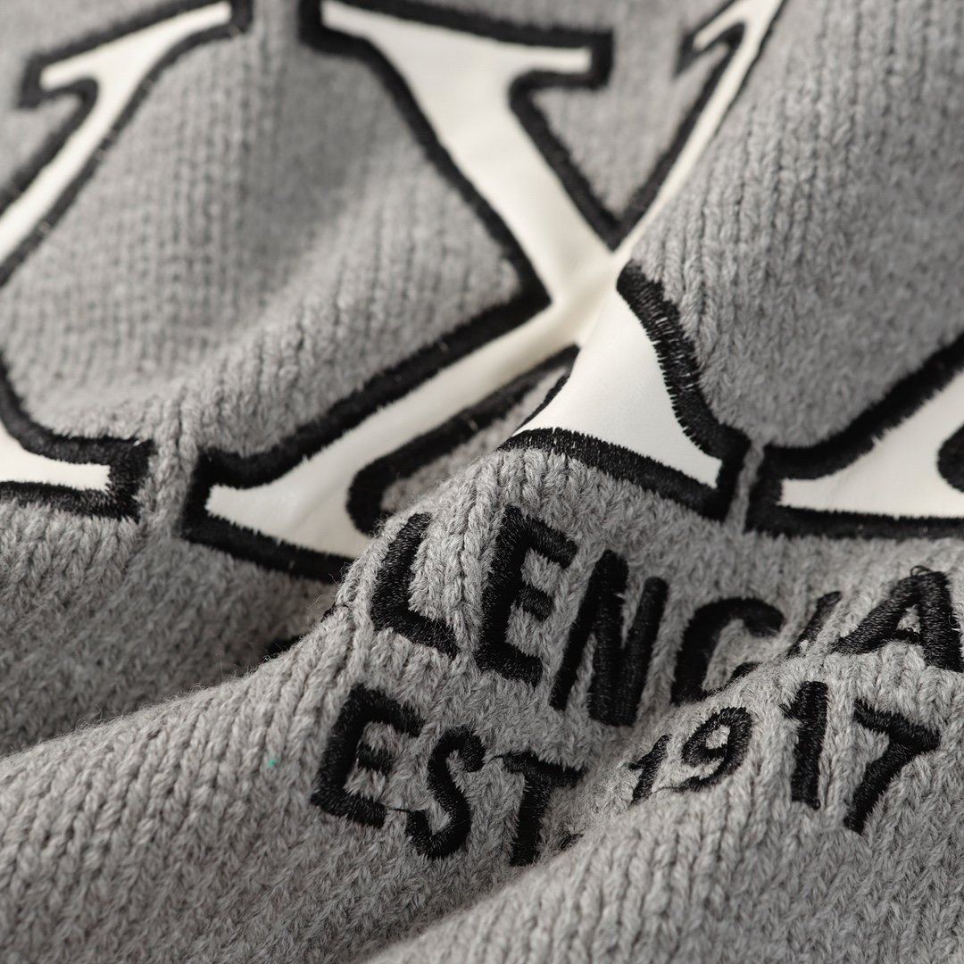 【BALENCIAGA  公式旗艦店】バレンシアガ   セーター好評に付き再入荷！ 241101