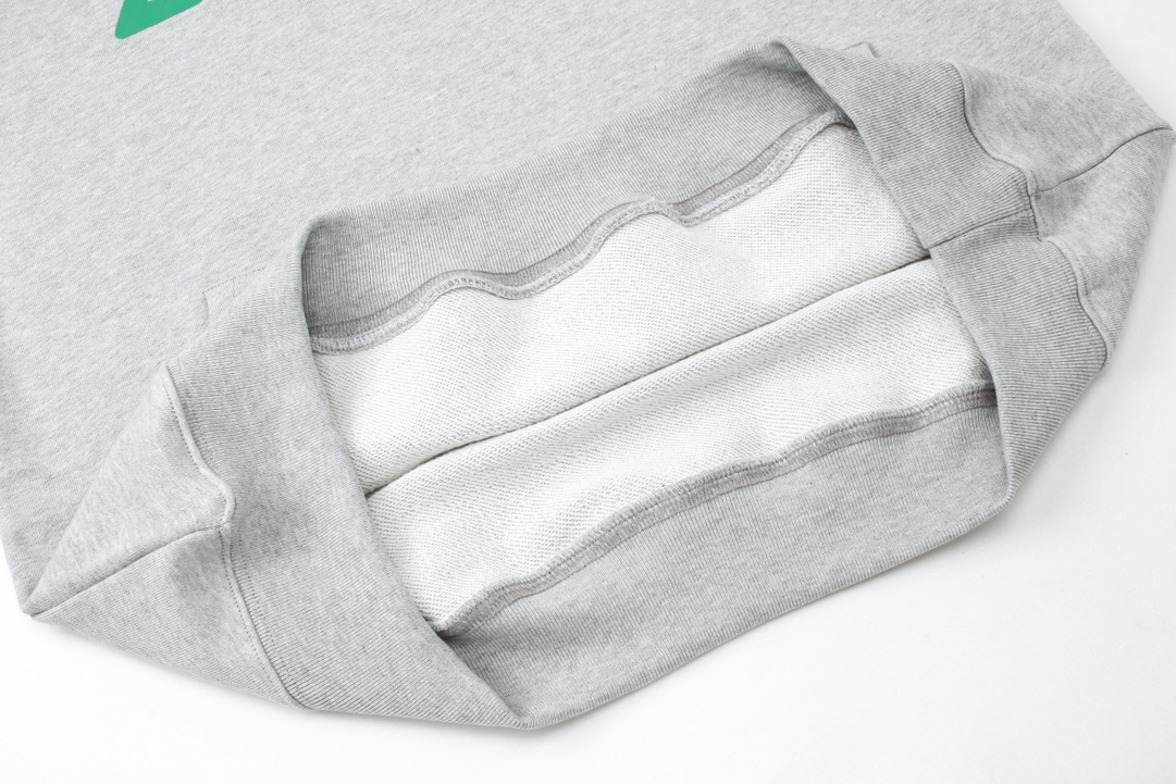 【GUCCI  公式旗艦店】グッチ  パーカー  スウェットご好評に付き再入荷 240805