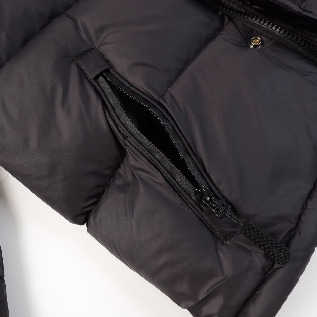 【BURBERRY  公式旗艦店】バーバリー   ダウンジャケット ご好評に付き再入荷！241102