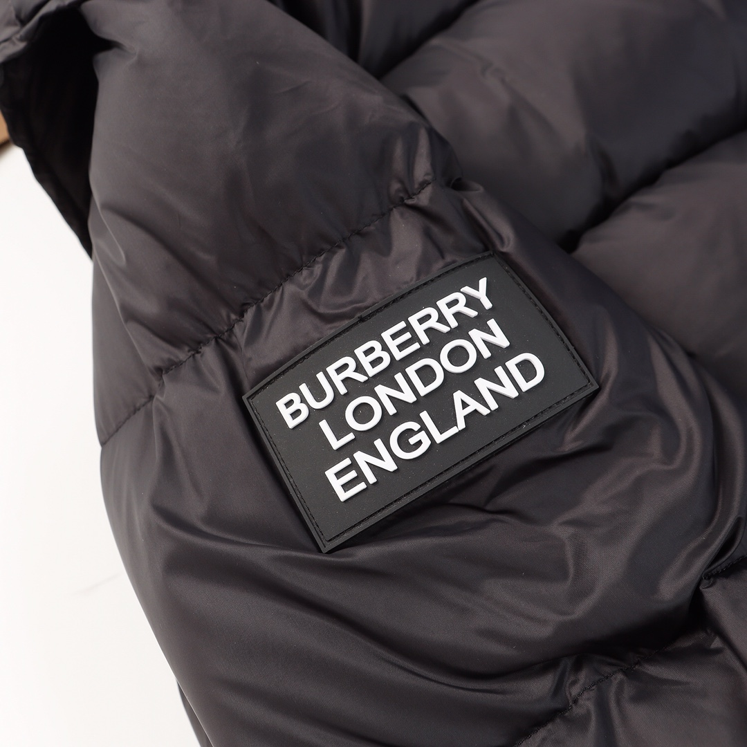 【BURBERRY  公式旗艦店】バーバリー   ダウンジャケット ご好評に付き再入荷！241102