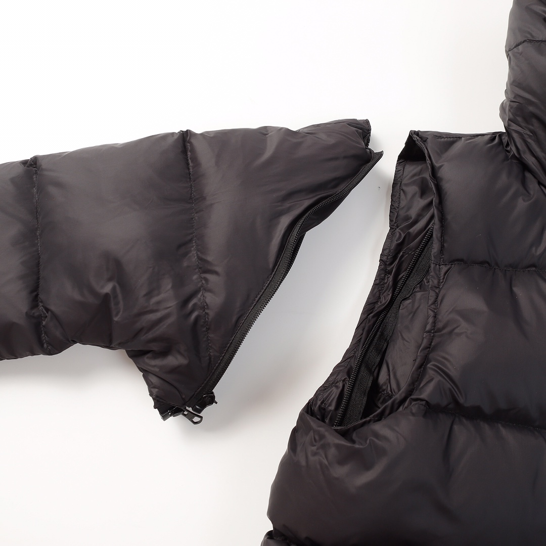 【BURBERRY  公式旗艦店】バーバリー   ダウンジャケット ご好評に付き再入荷！241102