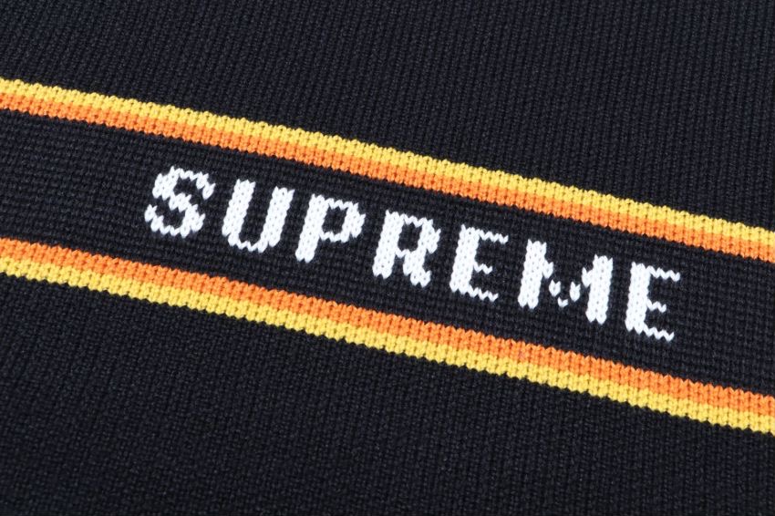 SUPREME 公式 旗艦店 グッチ ウールのセーター、おうちで試着