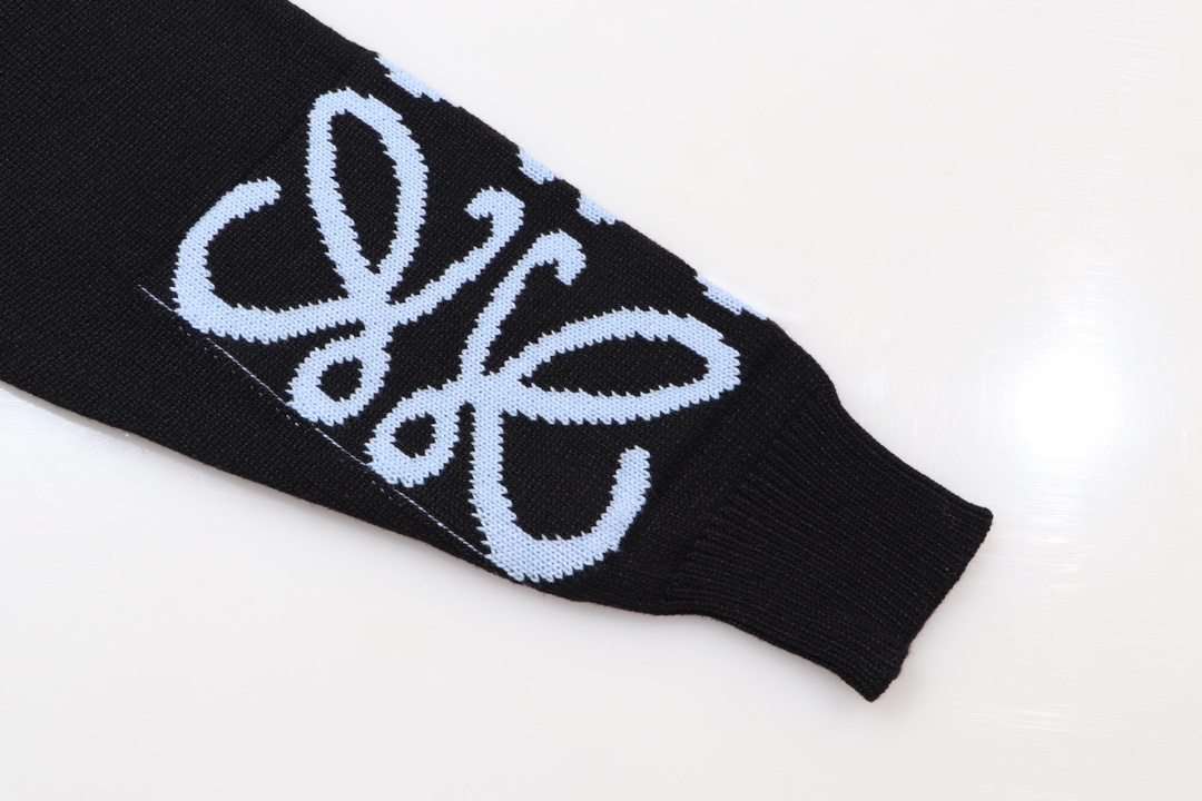 【LOEWE公式旗艦店】ロエベ  セーター好評に付き再入荷！