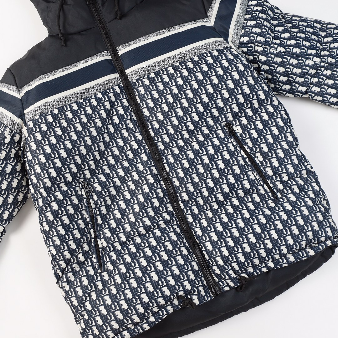 【DIOR  公式旗艦店】ディオール  ダウンジャケット ご好評に付き再入荷！241022