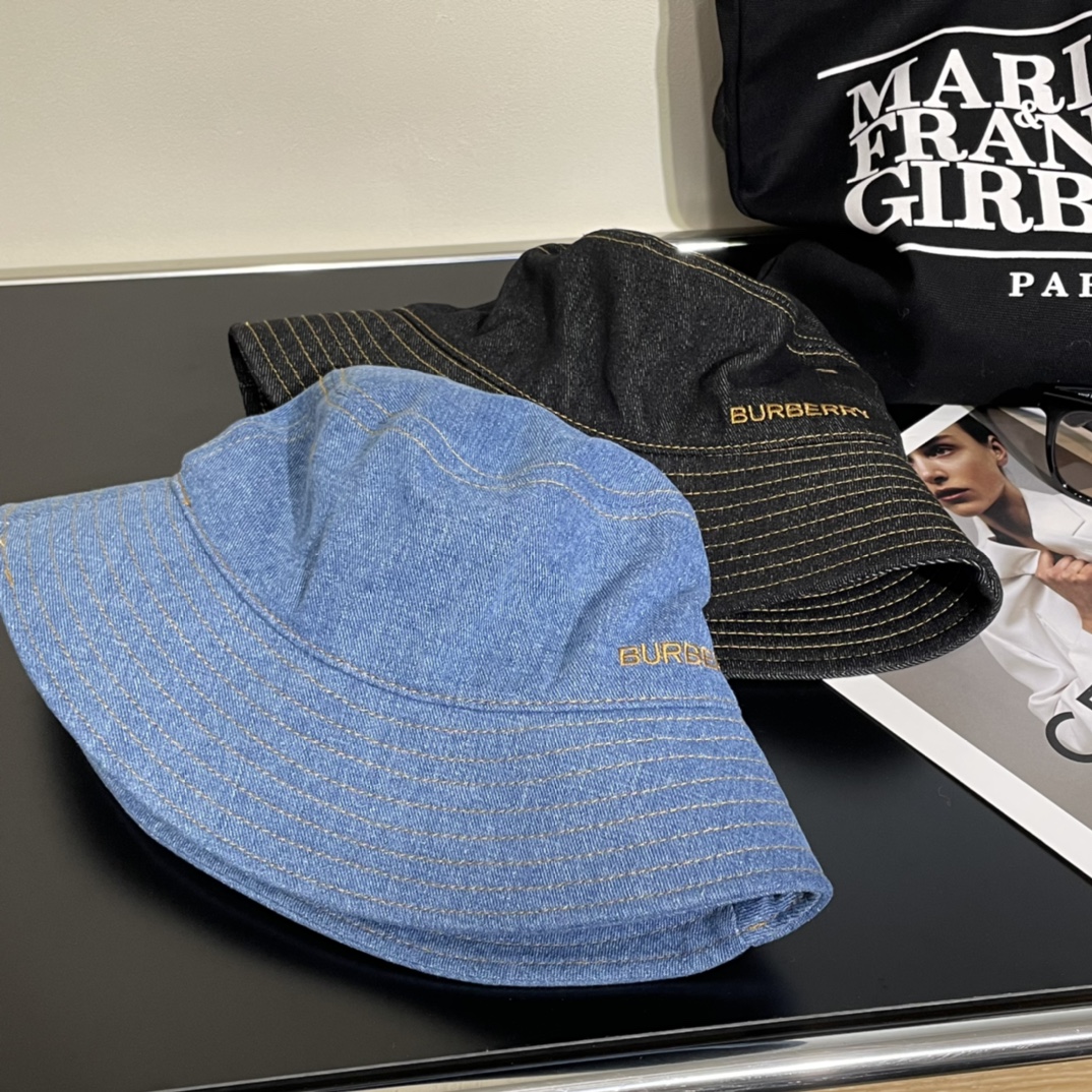 BURBERRY(バーバリー)フィッシャーマンズハット  241011