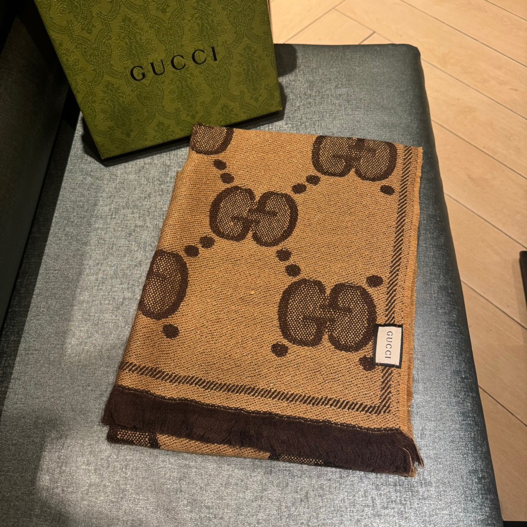 【GUCCI グッチ】スカーフ45*195CM