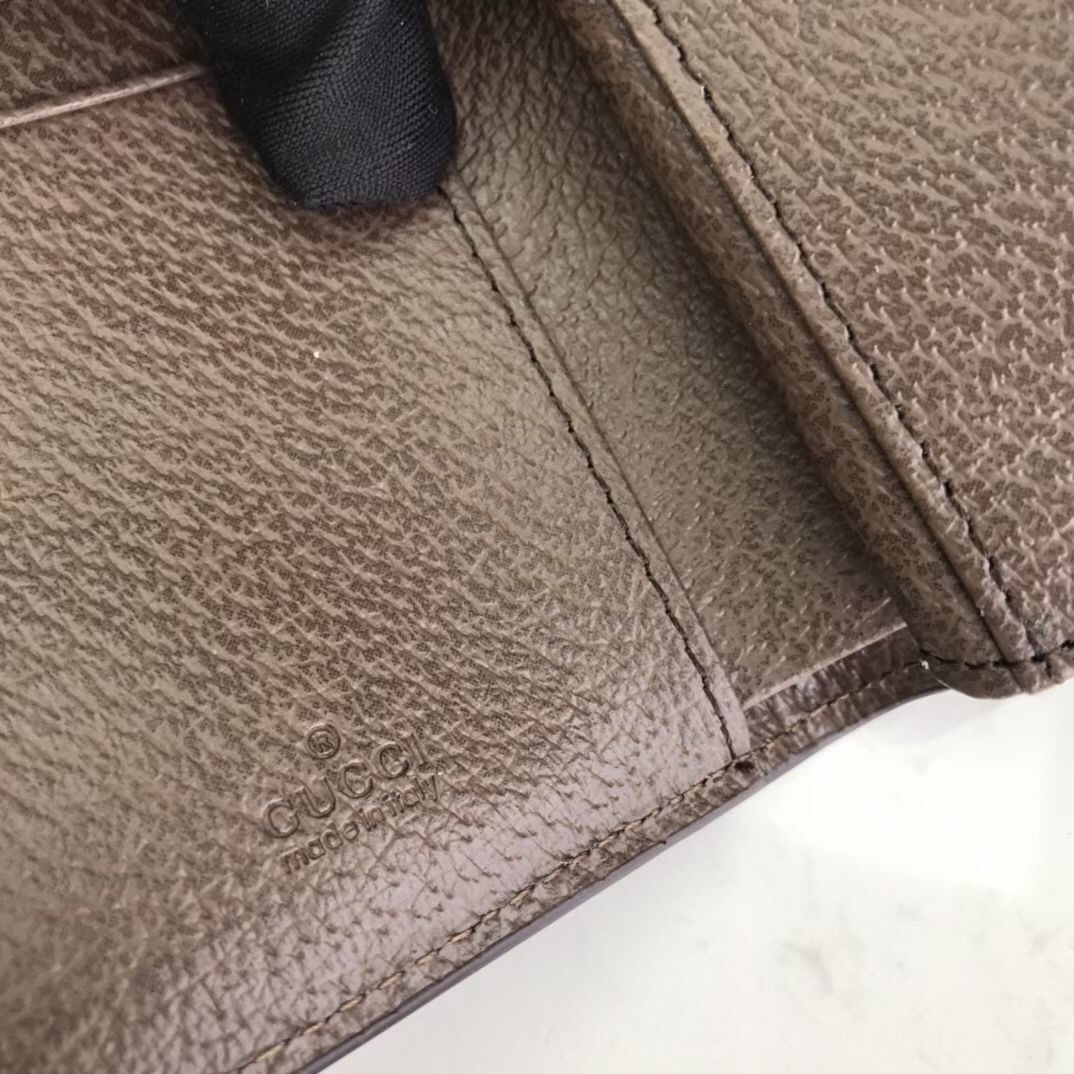 【GUCCI公式  旗艦店】グッチ  財布 当日出荷 好評に付き再入荷！12.5*10*3CM