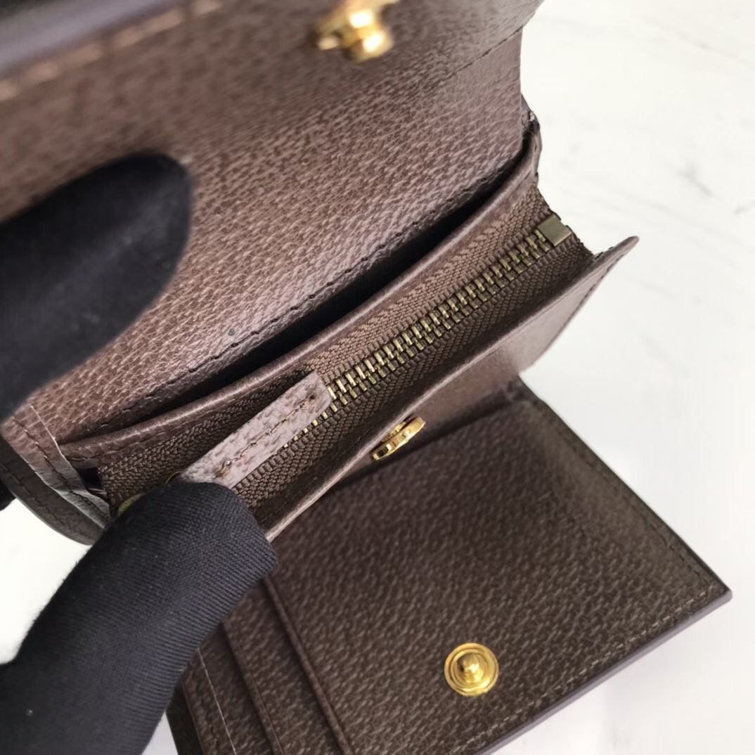 【GUCCI公式  旗艦店】グッチ  財布 当日出荷 好評に付き再入荷！12.5*10*3CM