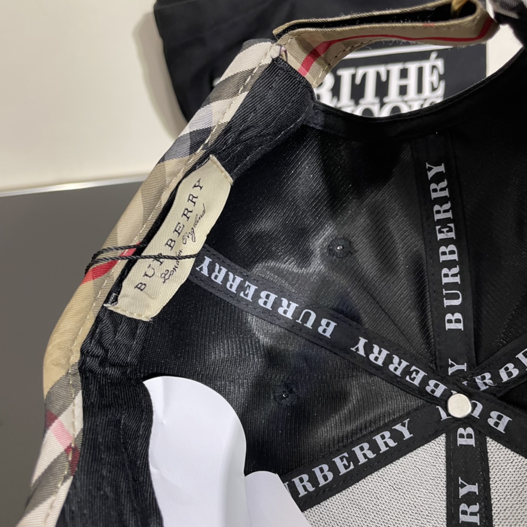 【BURBERRY  バーバリー】【数量限定】 野球帽 / ハット 241011