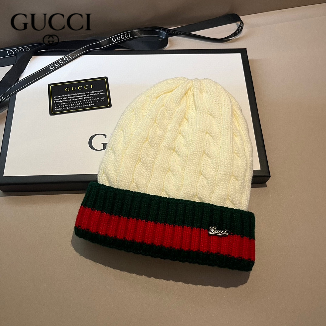 ( GUCCI )グッチ ニット帽