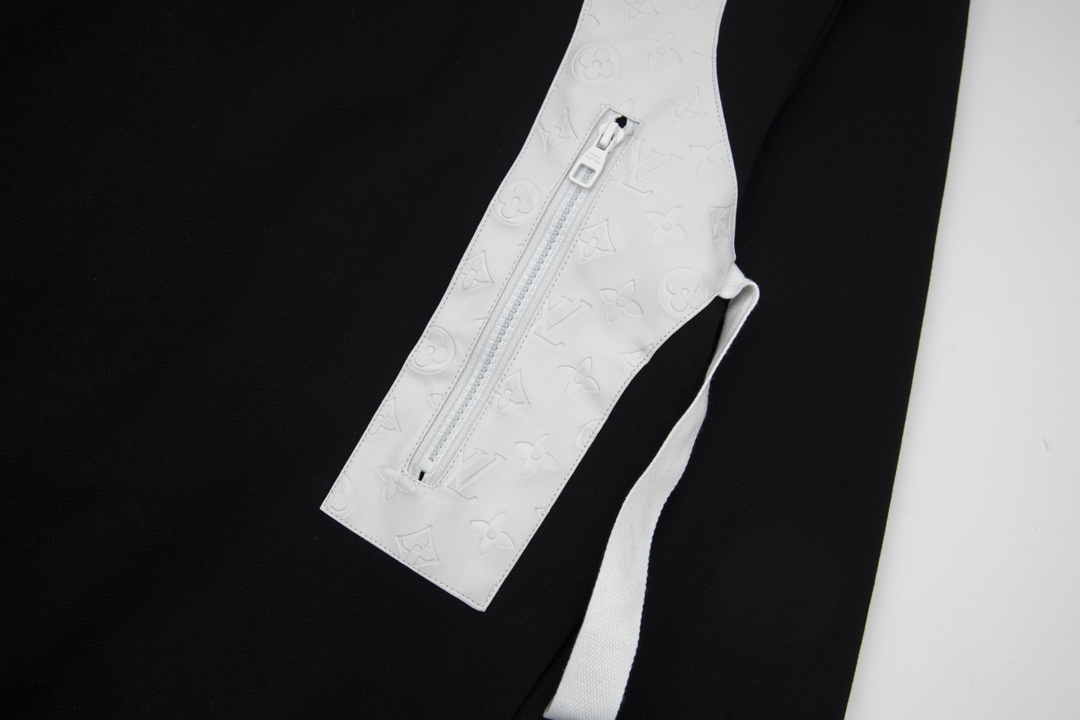 【LOUIS VUITTON  公式旗艦店】ルイヴィトン 丸首の衛衣 スウェット ご好評に付き再入荷！