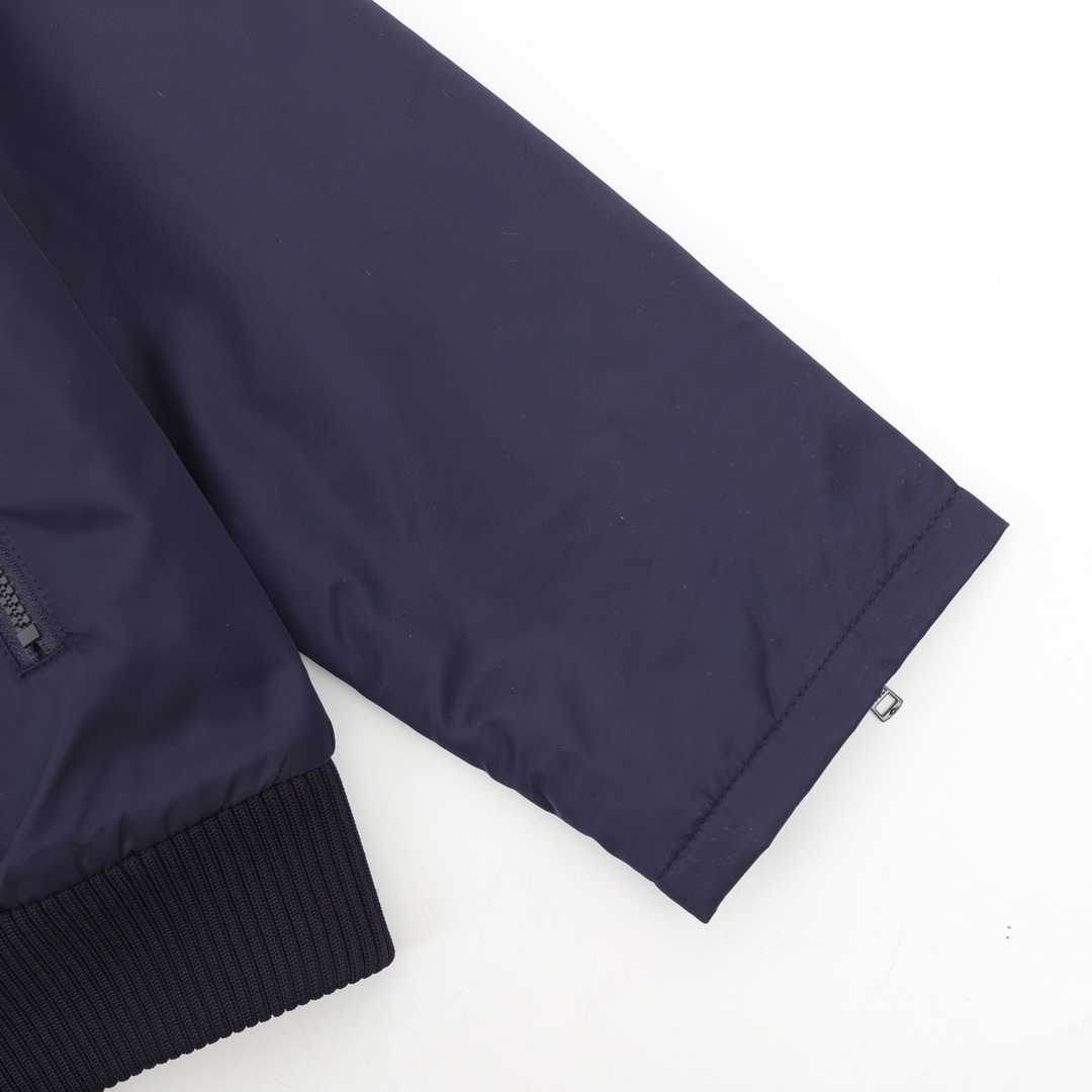 【GUCCI  公式旗艦店】グッチ   ジャケット着 好評に付き再入荷！241111