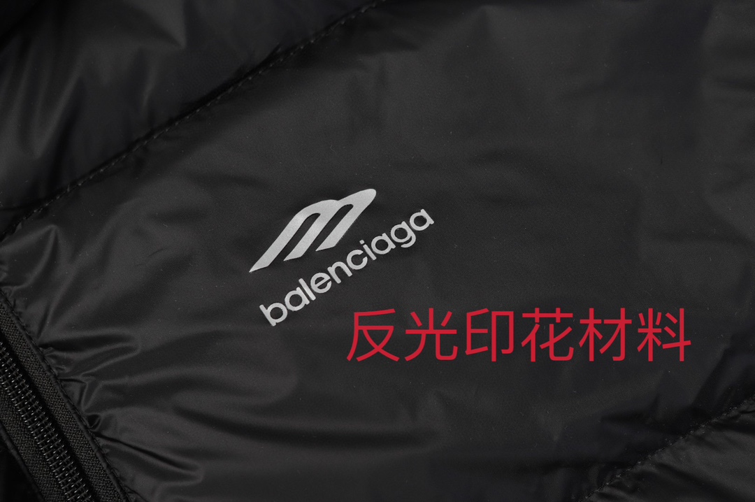 【BALENCIAGA  公式旗艦店】バレンシアガ    ダウンジャケット ご好評に付き再入荷！241024