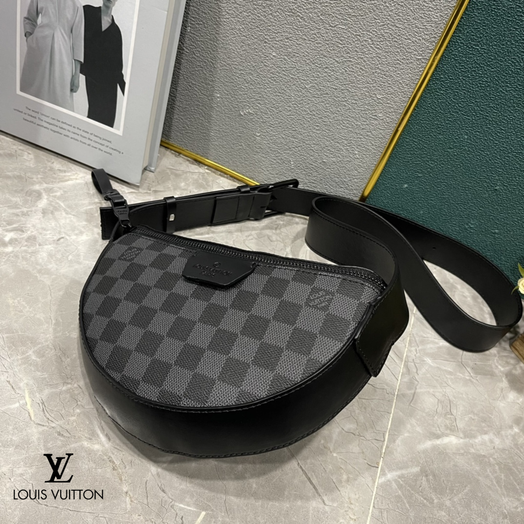 【LOUIS VUITTON  公式旗艦店】ルイヴィトン    斜めがけバッグ  当日出荷 好評に付き再入荷！24.5*16*4.5CM