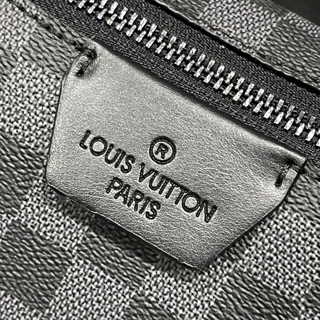 【LOUIS VUITTON  公式旗艦店】ルイヴィトン    斜めがけバッグ  当日出荷 好評に付き再入荷！24.5*16*4.5CM