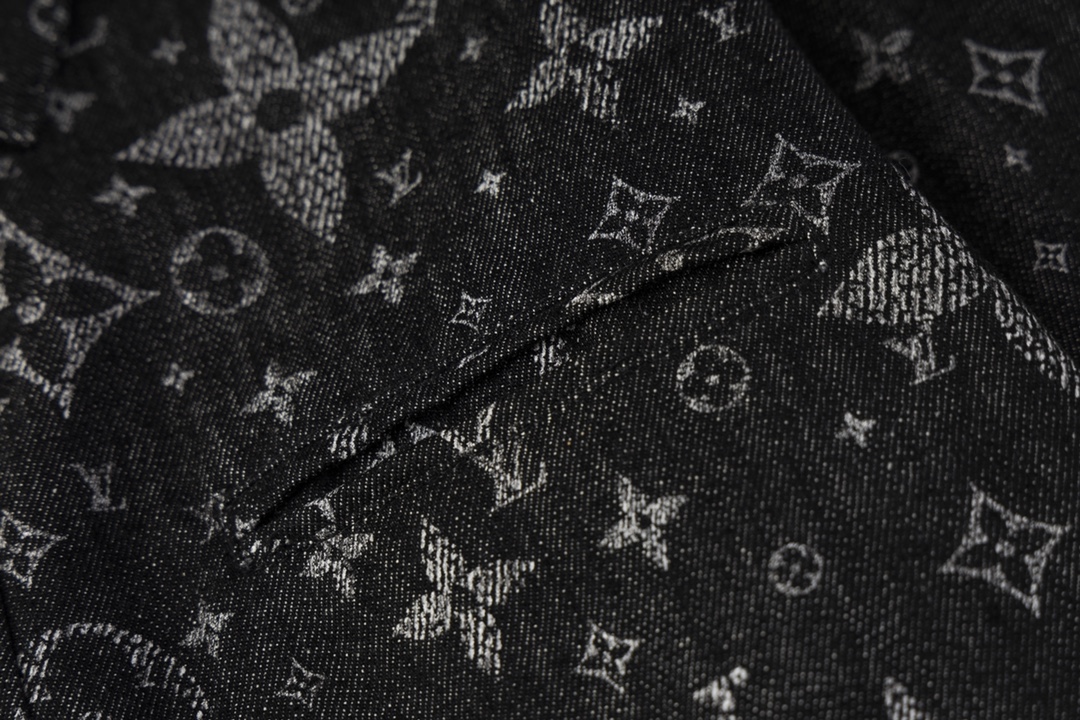 【LOUIS VUITTON  公式旗艦店】ルイヴィトン  野球着 ジャケット着 好評に付き再入荷！