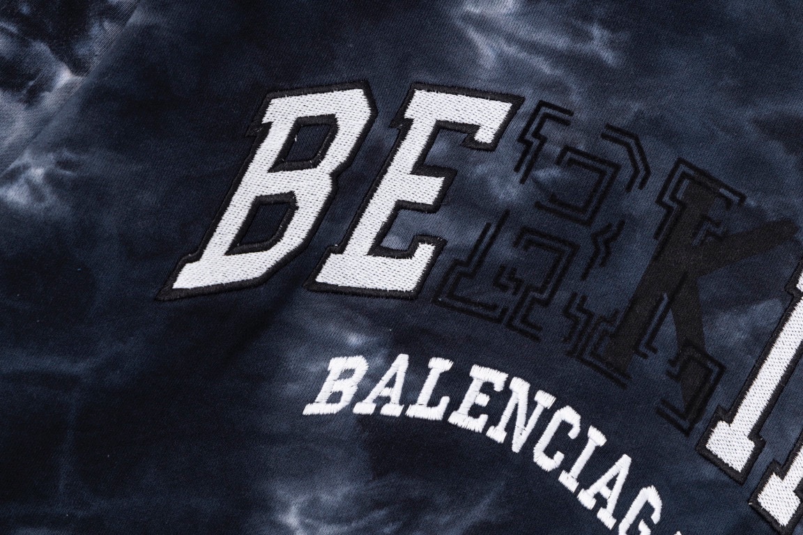 【BALENCIAGA 公式旗艦店】バレンシアガ パーカー スウェット ご好評に付き再入荷！