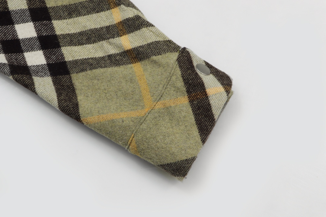 【BURBERRY  公式旗艦店】バーバリー  シャツ ご好評に付き再入荷 241119