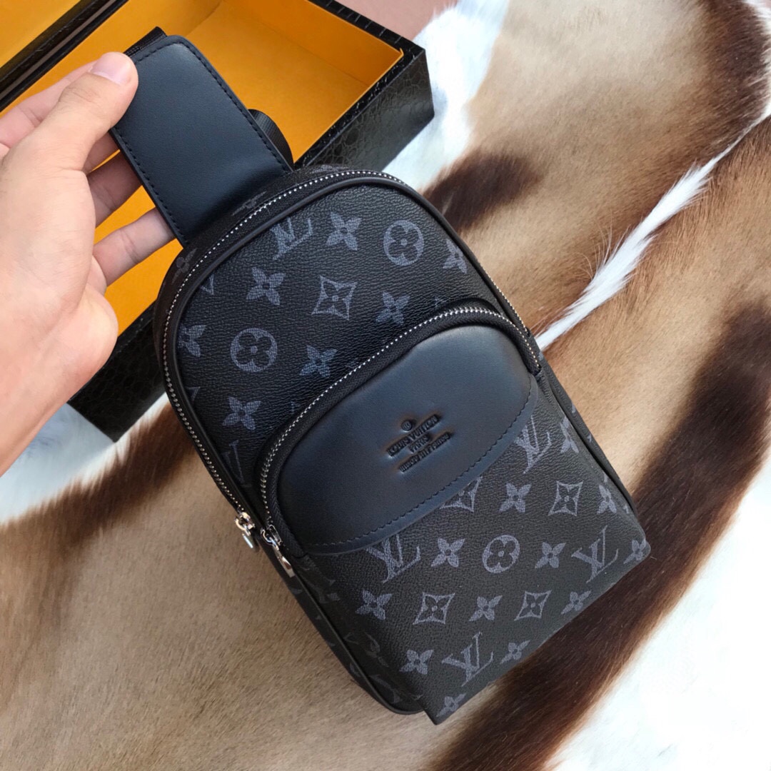 【LOUIS VUITTON    公式旗艦店】ルイヴィトン   胸ポケット 当日出荷 好評に付き再入荷！28*20*6CM