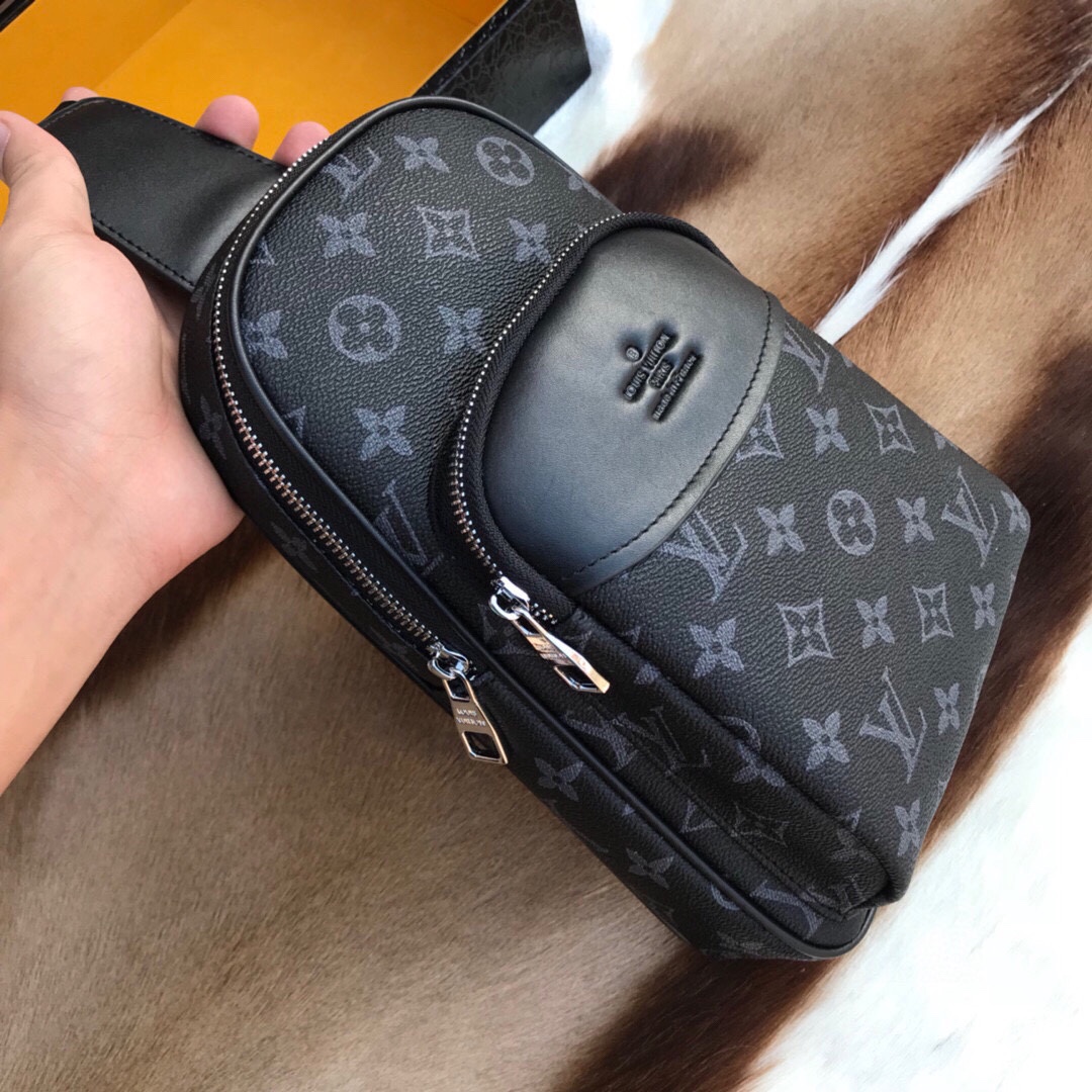 【LOUIS VUITTON    公式旗艦店】ルイヴィトン   胸ポケット 当日出荷 好評に付き再入荷！28*20*6CM
