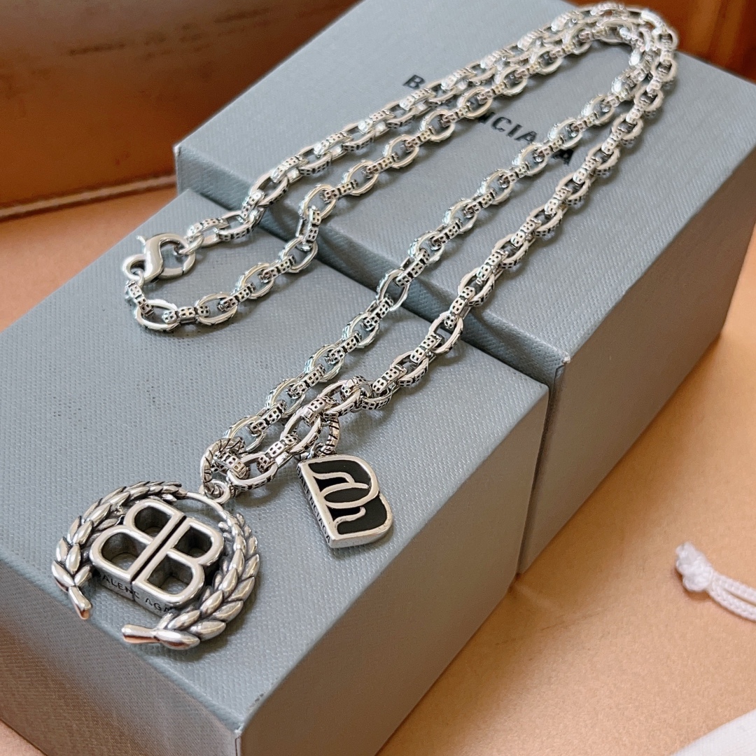 【BALENCIAGA】ネックレス、新しいネックレス万能シンプルファッションオーナメント