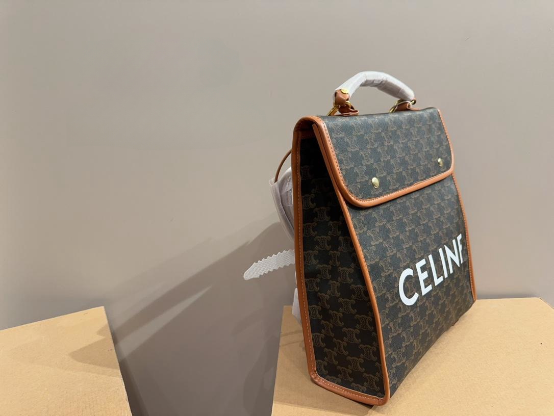 【CELINE 公式旗艦店】セリーヌ リュックサック当日出荷 好評に付き再入荷！29*32CM