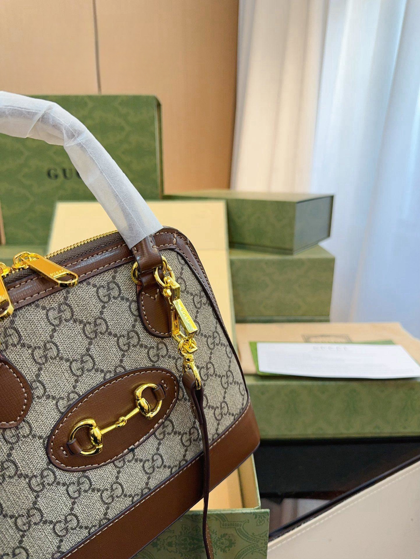 【GUCCI 公式旗艦店】グッチ 斜めがけバッグ 当日出荷 好評に付き再入荷！20*8*20CM