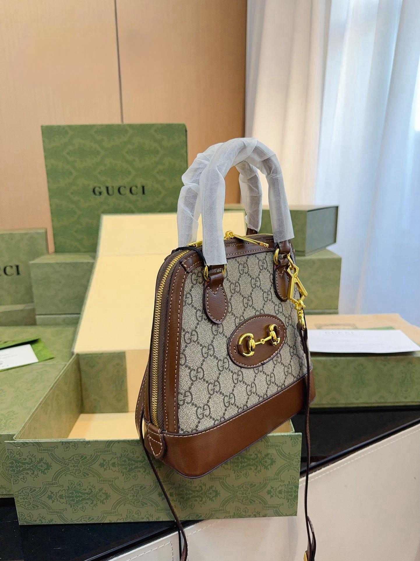 【GUCCI 公式旗艦店】グッチ 斜めがけバッグ 当日出荷 好評に付き再入荷！20*8*20CM