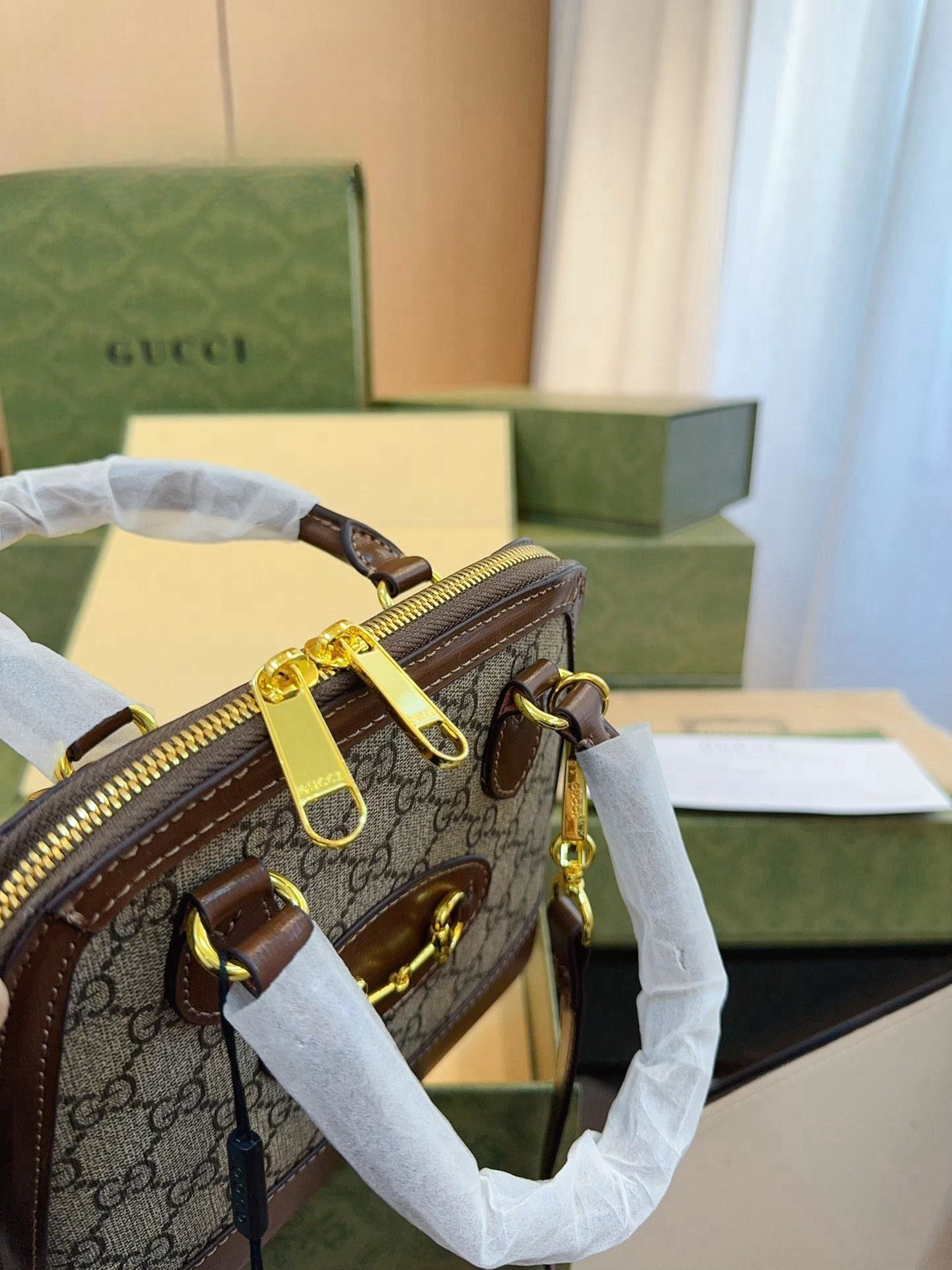 【GUCCI 公式旗艦店】グッチ 斜めがけバッグ 当日出荷 好評に付き再入荷！20*8*20CM