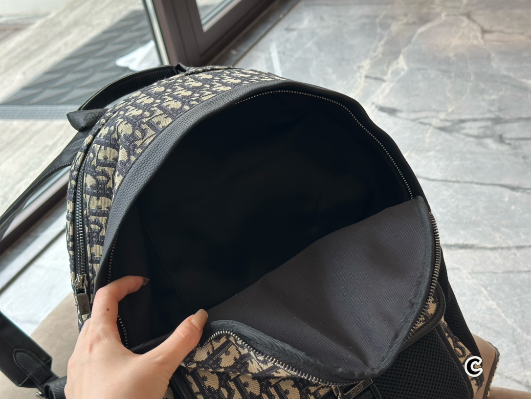 【DIOR 公式旗艦店】ディオール リュックサック 当日出荷 好評に付き再入荷！30*38CM