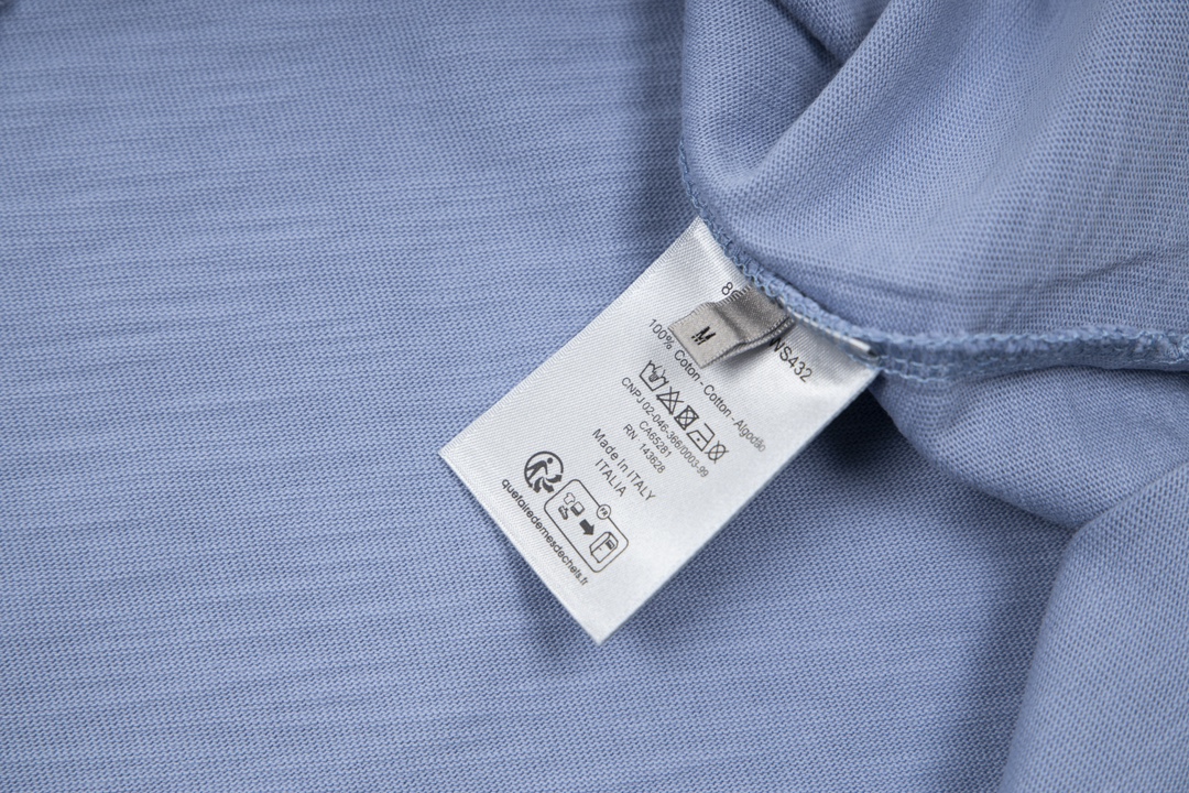 【 DIOR公式旗艦店】ディオール    Tシャツ  ご好評に付き再入荷！