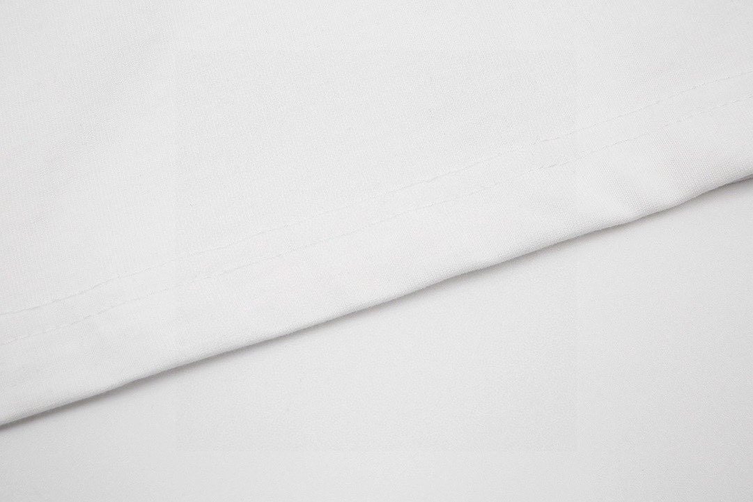 【BALENCIAGA  公式旗艦店】バレンシアガ  Tシャツ ご好評に付き再入荷！