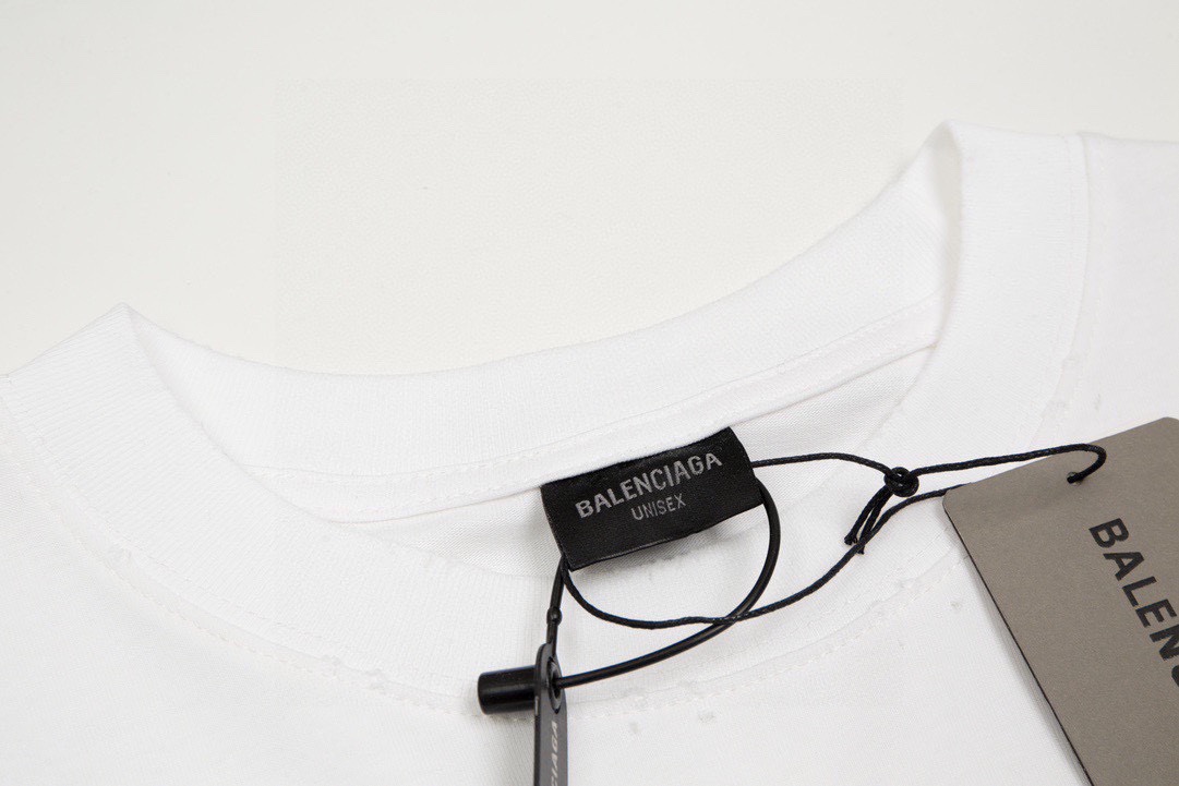 【BALENCIAGA  公式旗艦店】バレンシアガ  Tシャツ ご好評に付き再入荷！